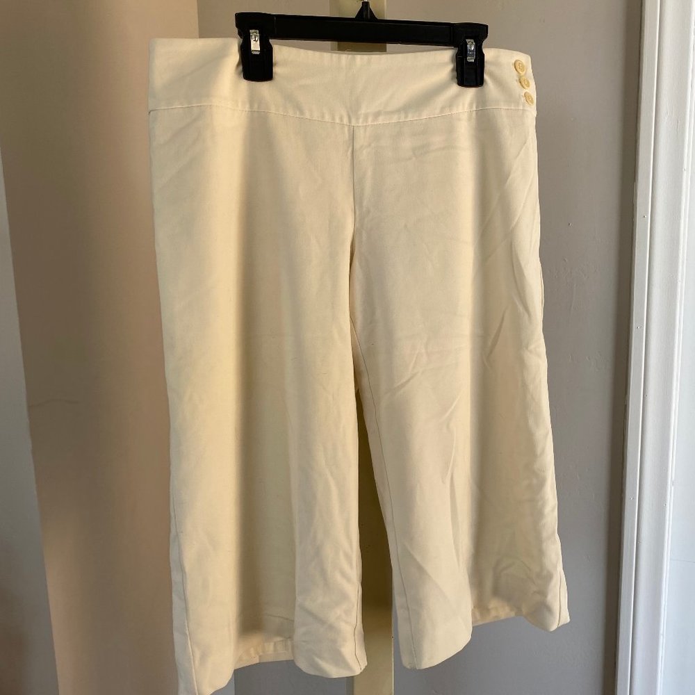 To The Max cream capris